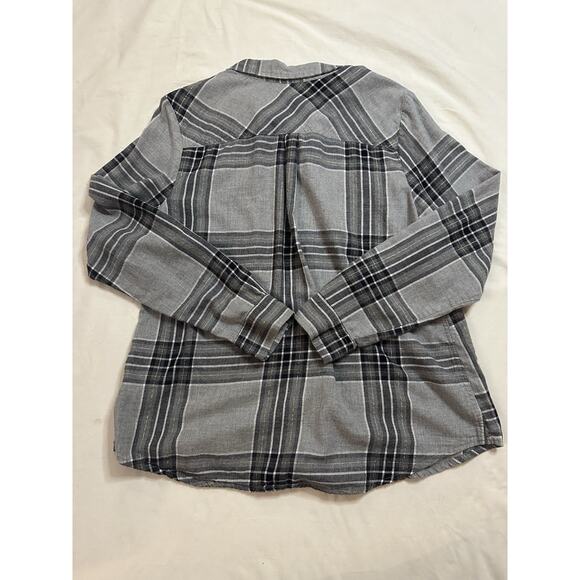 EST. 1946 Gray Plaid Flannel Shirt | Size L | Soft Brushed Cotton Blend - Picture 2 of 4